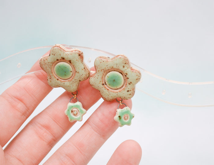 Green Daisy Studs