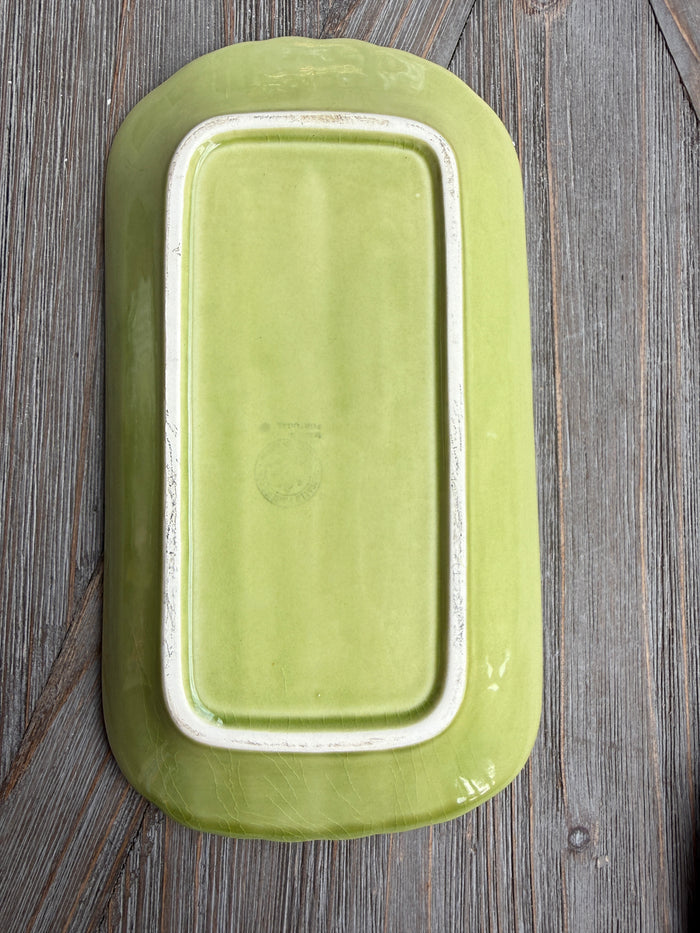 vintage asparagus platter, asparagus serving tray, majolica asparagus platter, majolica serving dish, vintage vegetable ware, garden party serving platter, cottage kitchen decor, English cottage style, green ceramic platter, collectible serving tray, spring entertaining, vintage tableware, botanical serving piece, farmhouse entertaining, unique serving platter