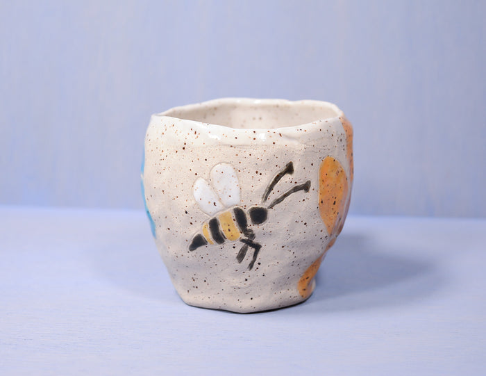 Big Flowers Pinched Cup