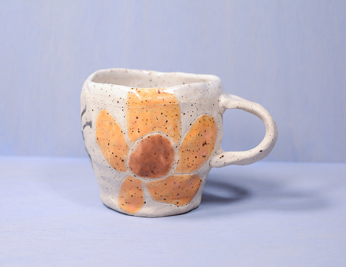 Big Flowers Pinched Cup
