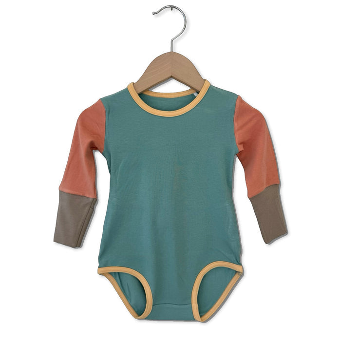 Blush & Breeze Snuggle Bug Long Sleeve Bodysuit
