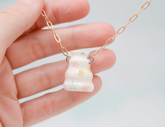 Daisy Pot Necklace