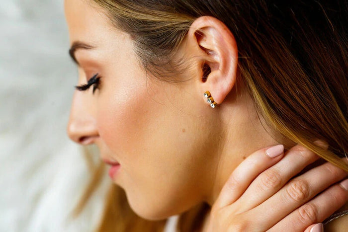 FAB LINEAR TRIPLE CRYSTAL EARRING