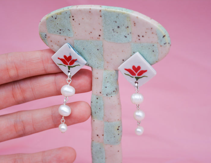 Flowers and Pearls Earrings