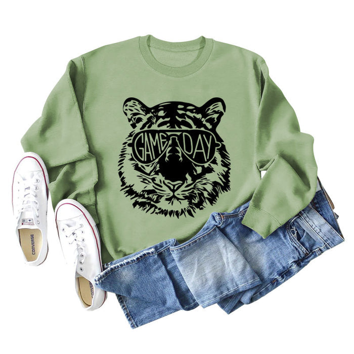 Olive green sweater (black word color picture) / S