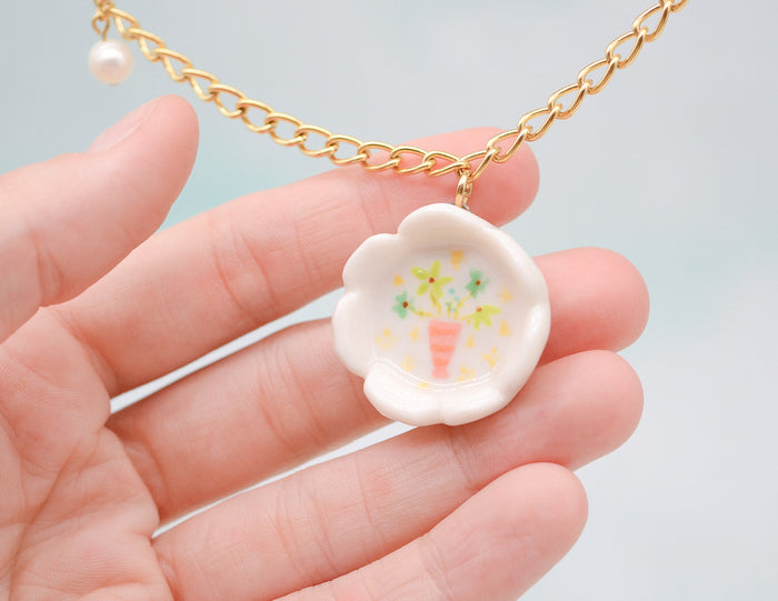 Green Flowers Vase Necklace