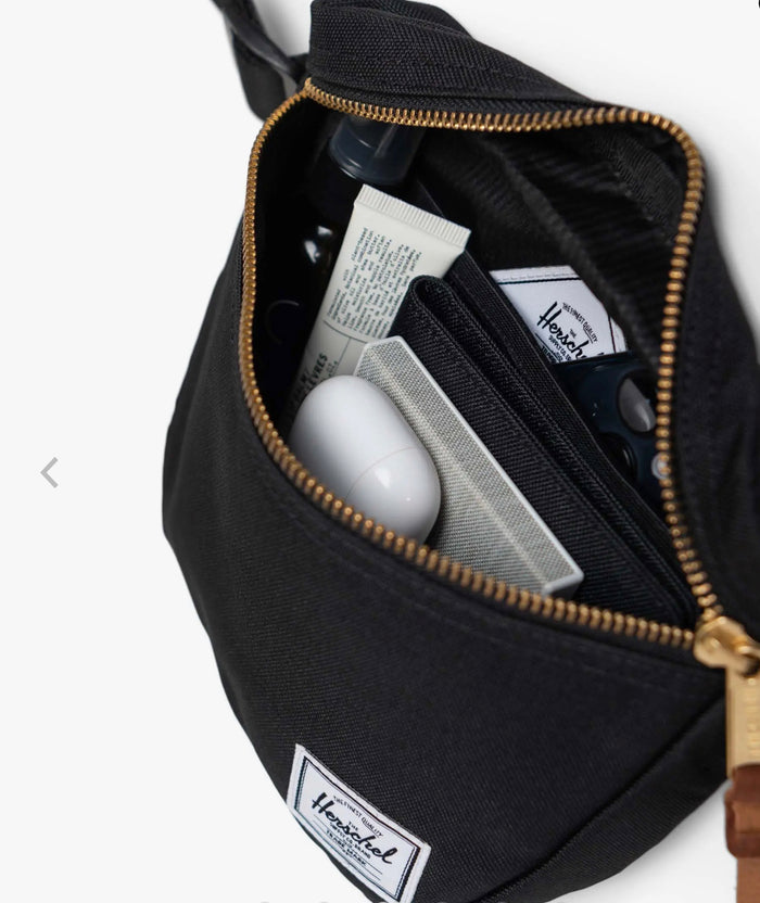 HERSCHEL SETTLEMENT HIP PACK