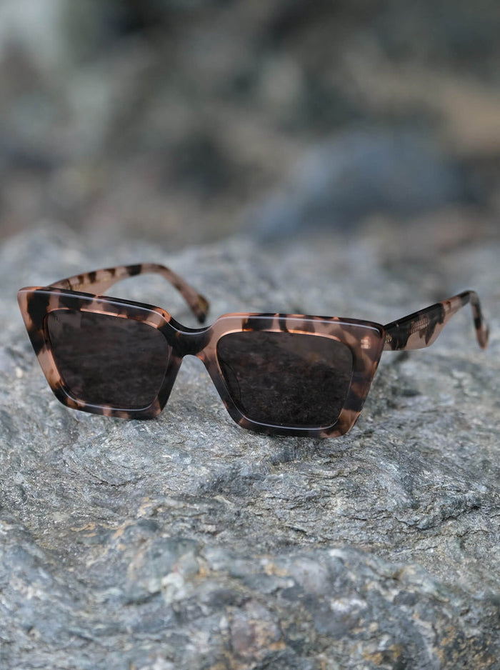 Keera Sunglasses - Coral Tortoise - Dark Smoke