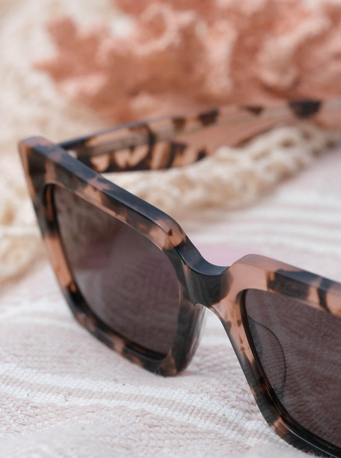 Keera Sunglasses - Coral Tortoise - Dark Smoke