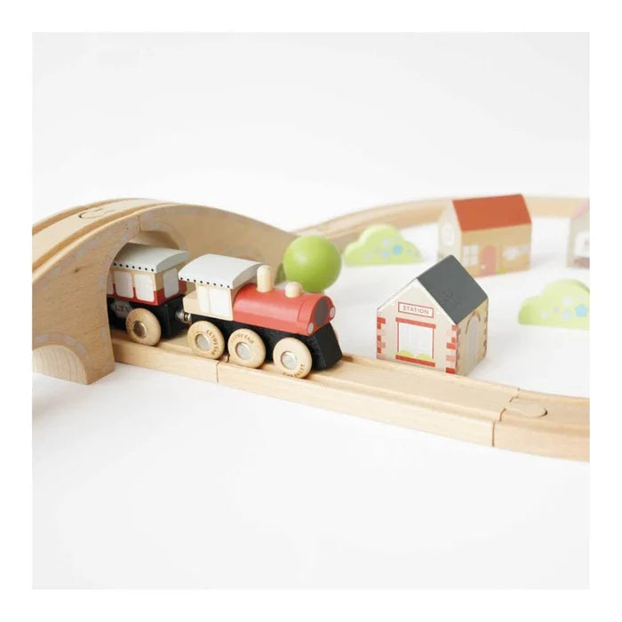 Le Toy Van Figure of 8 Train Set - 40 Pieces