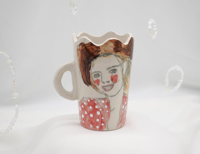 Lucy Belle Scalloped Cup