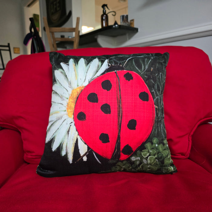 NANCY THOMAS PILLOWS - Ladybug
