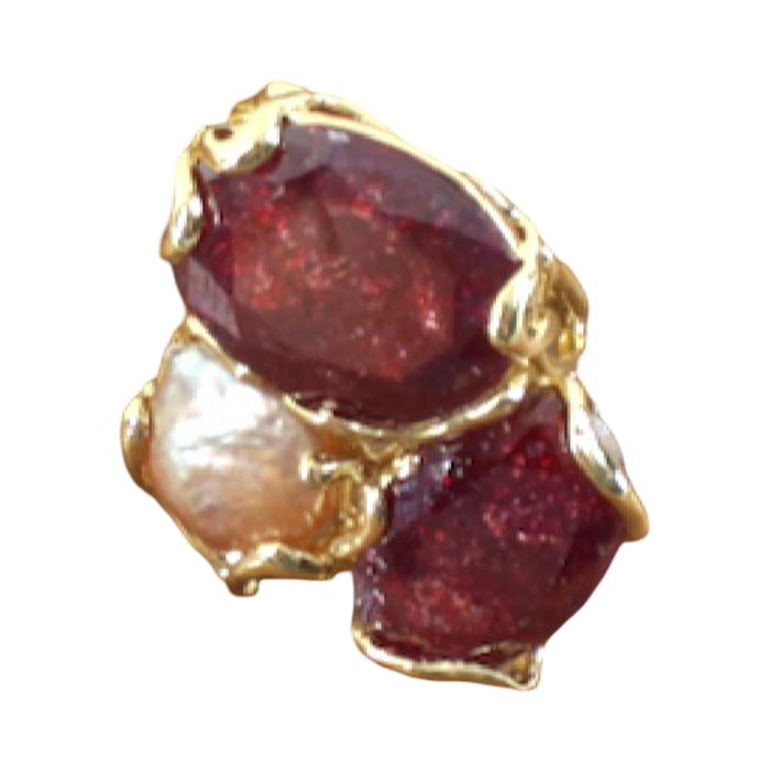 Natural garnet and baroque freshwater pearl statement ring with gold-tone brass setting.