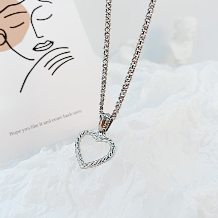 NEHZUS Love Pendant Fashionable And Versatile Stainless Steel Ladies Necklace