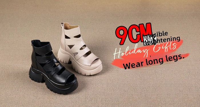 Black and white platform shoes on a beige background with text about heightening and holiday gifts.