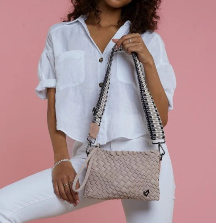 preneLOVE®
CHARLOTTE WOVEN CROSSBODY