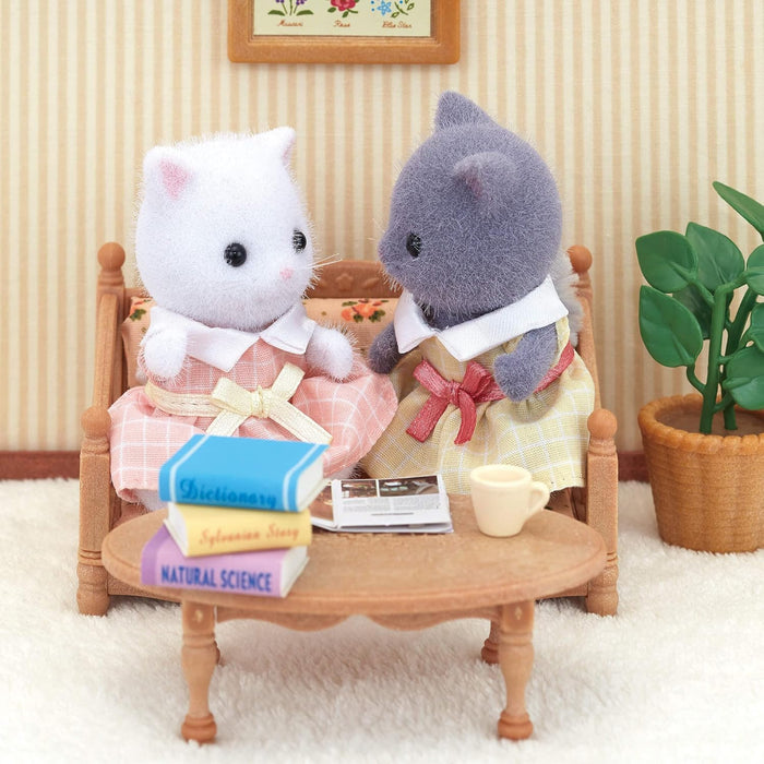 Sylvanian Families Persian Cat Family