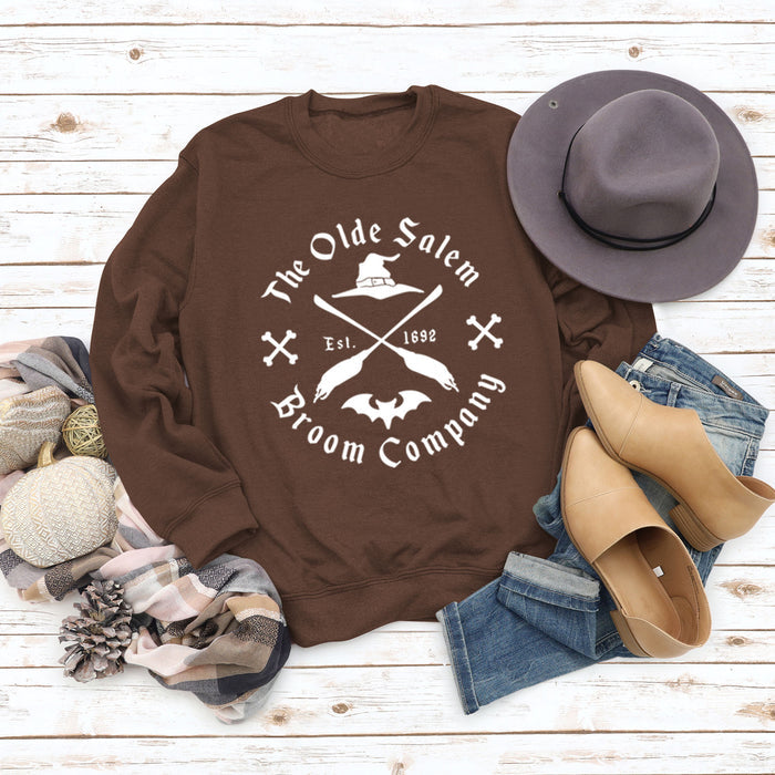 The Olde Salem Broom Letter Round Neck Loose Long Sleeve Sweater Girl