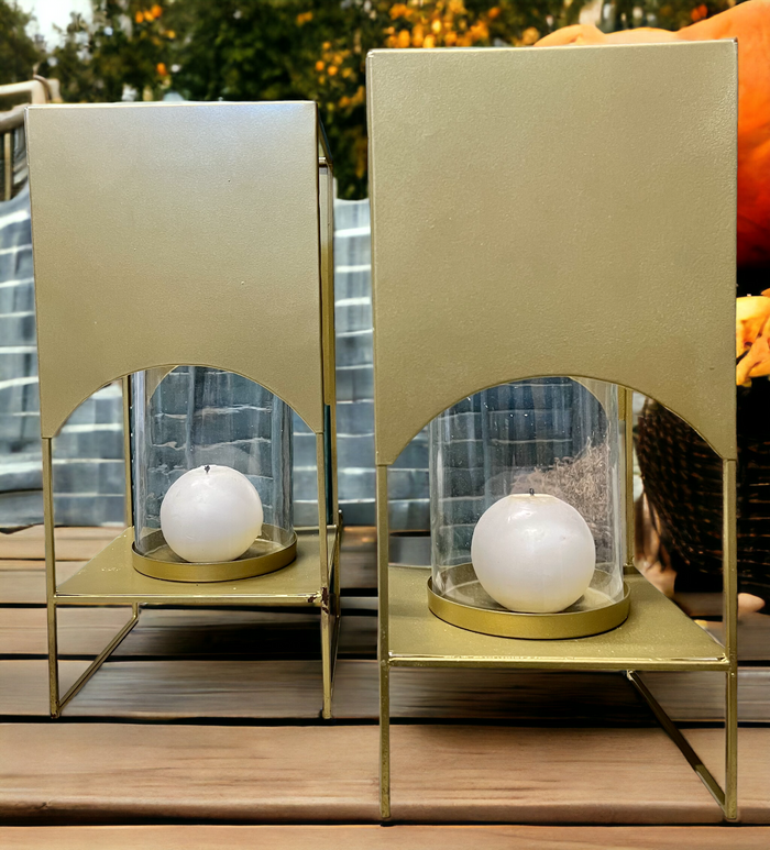 VERSATILE GLASS HURRICANE WITH ANTIQUE BRASS METAL STAND