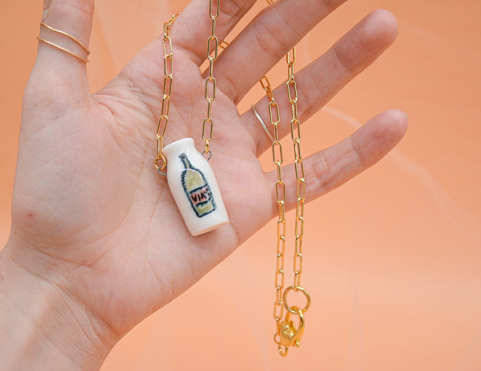 Vino Vase Necklace