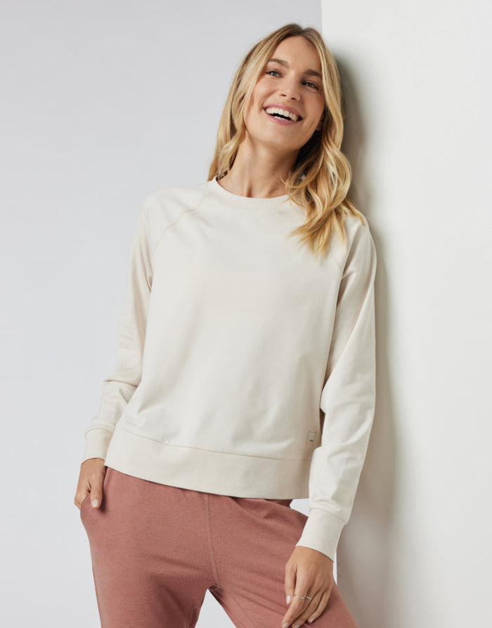 VUORI Long Sleeve Halo Crew
Women's DreamKnit™ Crew